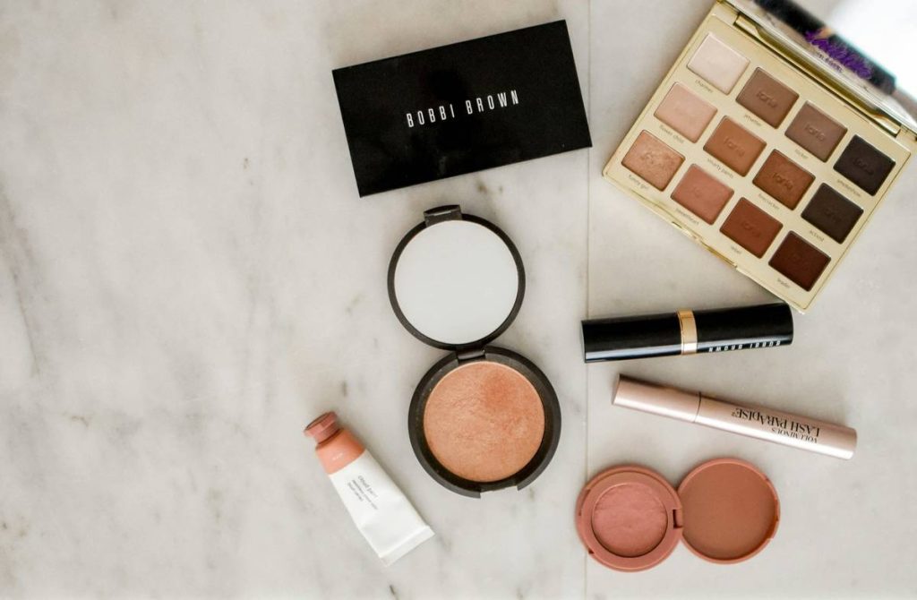 Makeup Travel Essentials: 7 Proven Tips to Avoid Costly Mistakes